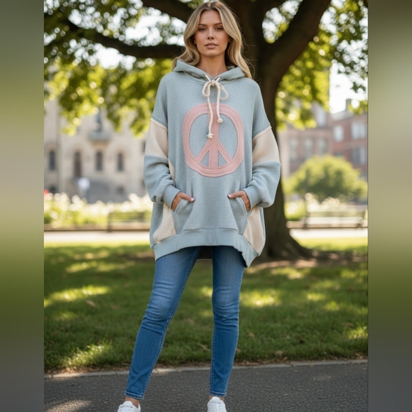 easel Sweaters - POL Peace Sign Boutique Oversized Hoodie – NWOT Size Large